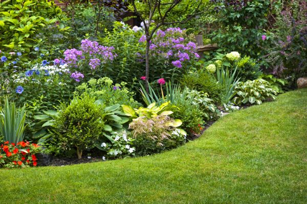 Flower Bed Service in Green Bay