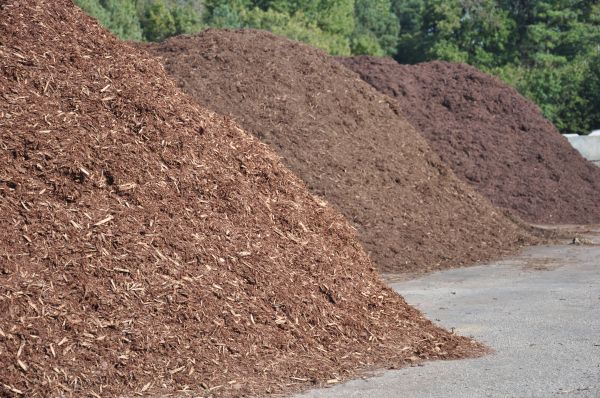 Brown Mulch Delivery in Green Bay